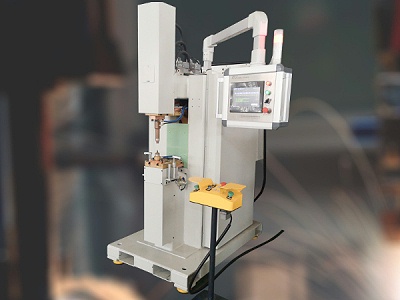 此款2020款中頻點(diǎn)焊機(jī)發(fā)布，全國(guó)沒(méi)有對(duì)手！接受?chē)?guó)內(nèi)任何產(chǎn)品PK！