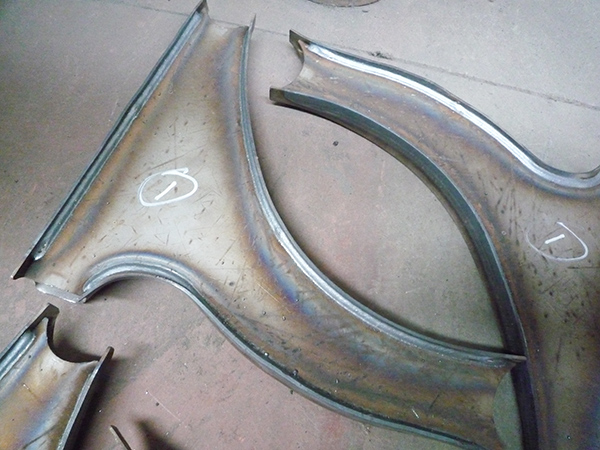 汽車(chē)三角臂弧焊專機(jī)成品案例